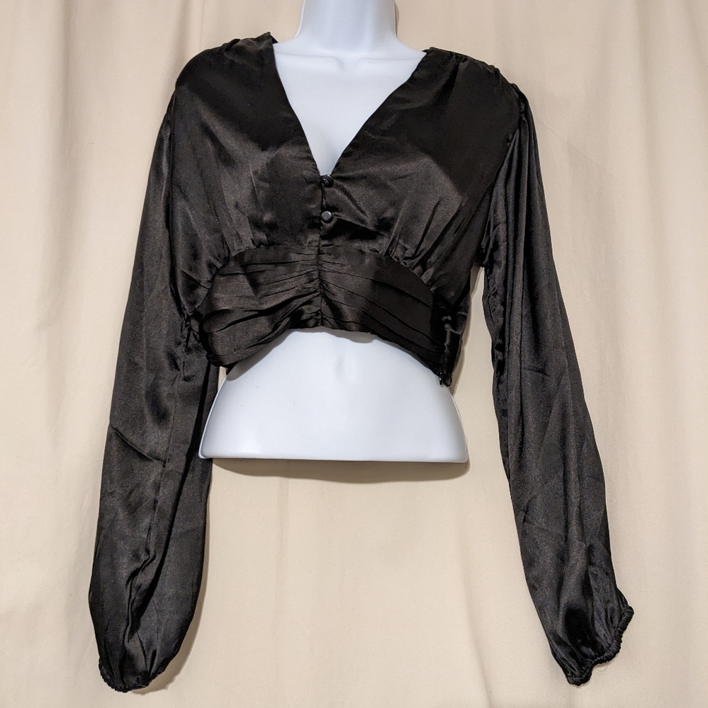 Girl Soul Long sleeve cropped black blouse M